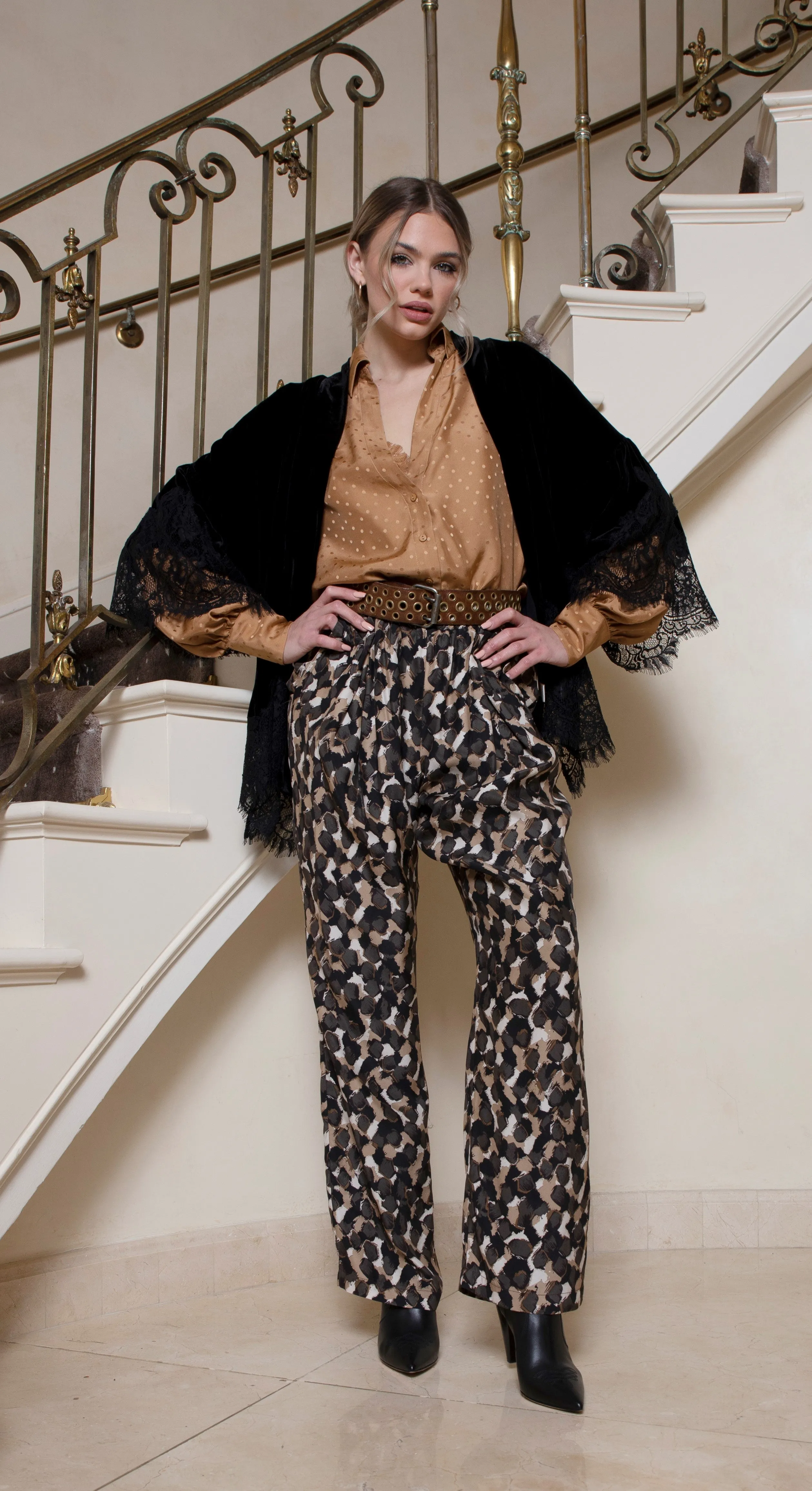 Velvet Coco Lace Kimono Black