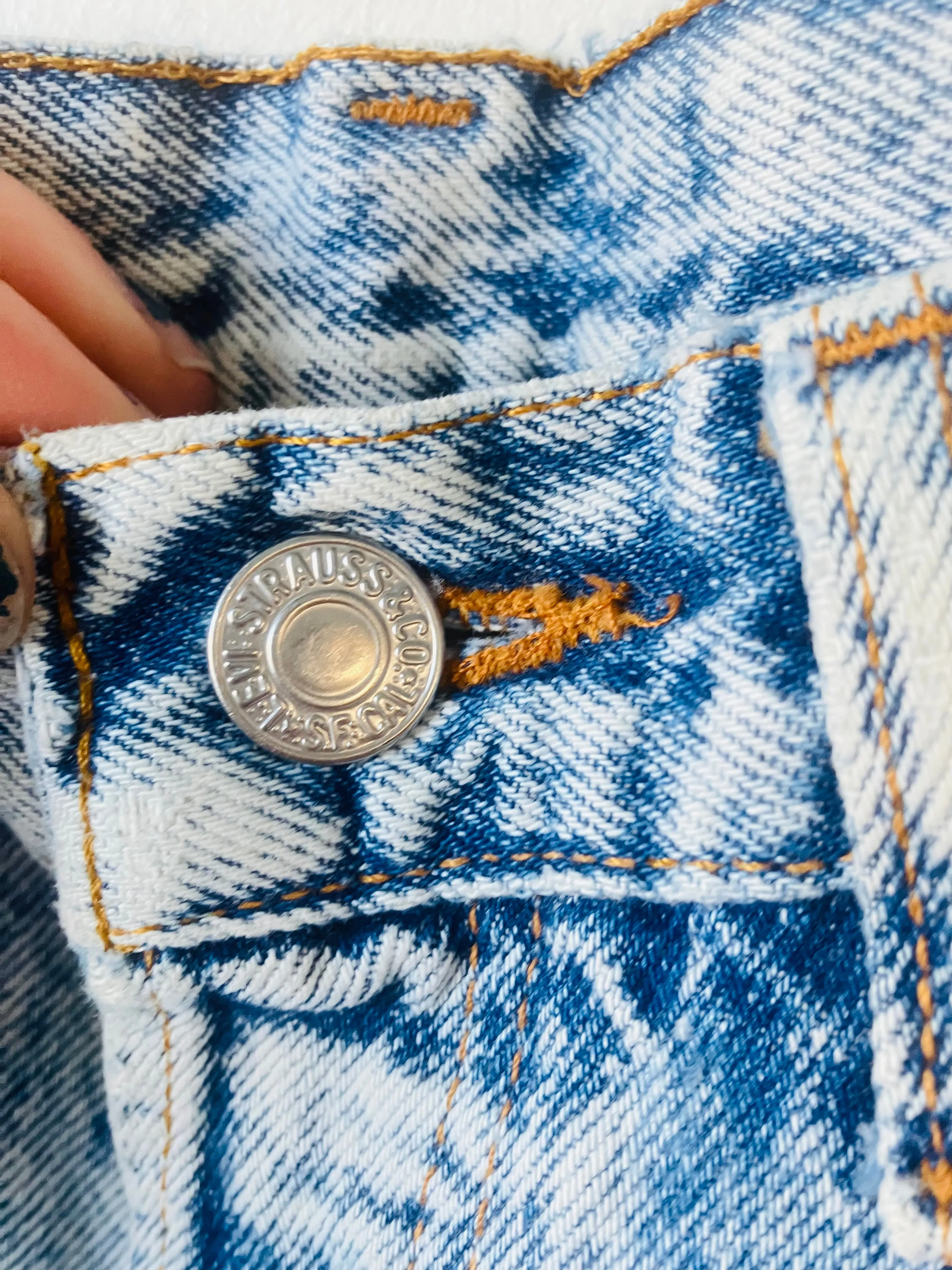 Vintage Levi’s Acid Washed Jeans w/ Ripped Knees