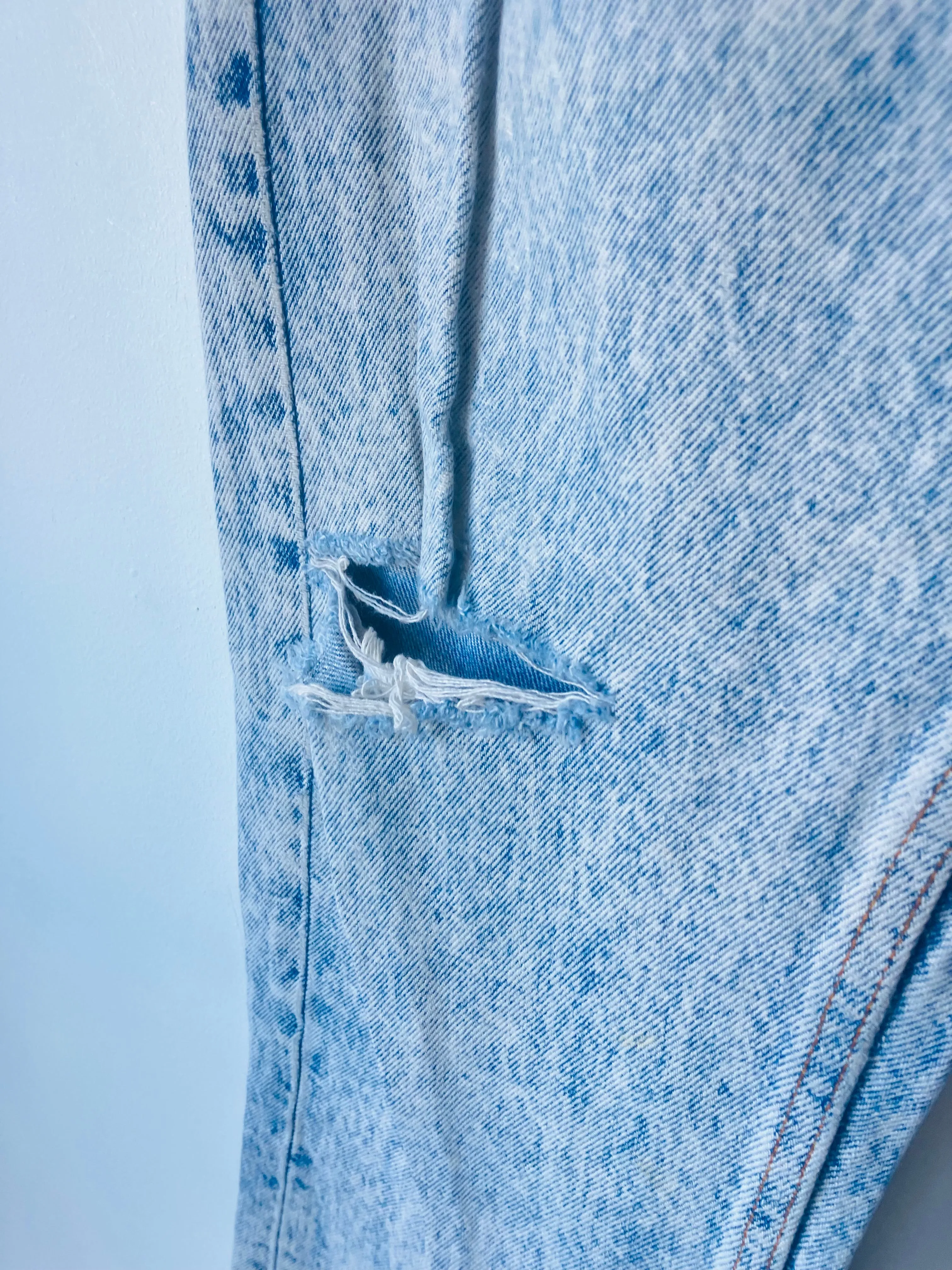 Vintage Levi’s Acid Washed Jeans w/ Ripped Knees