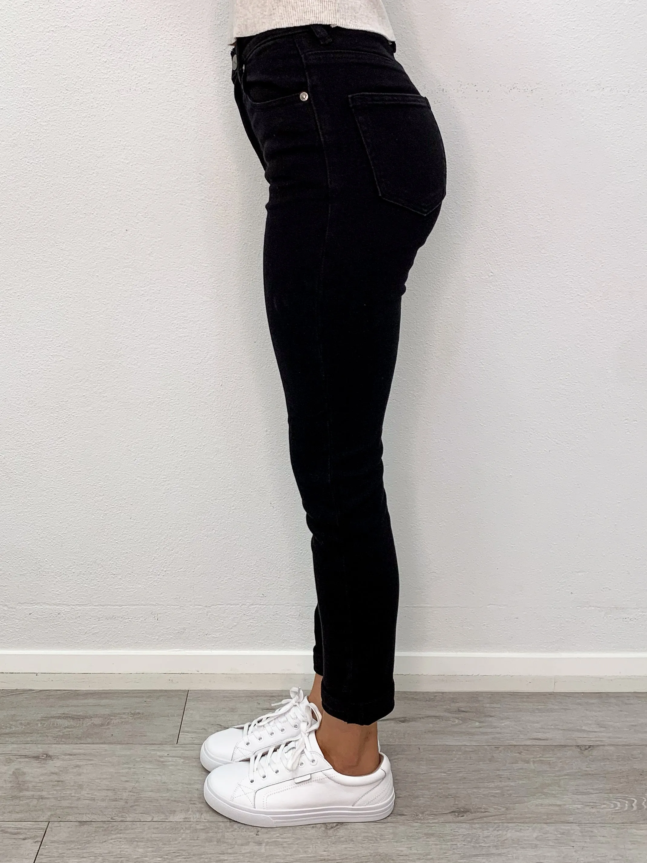 Wakee Straight Leg Jean Black