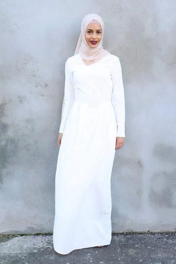 White aka Abaya