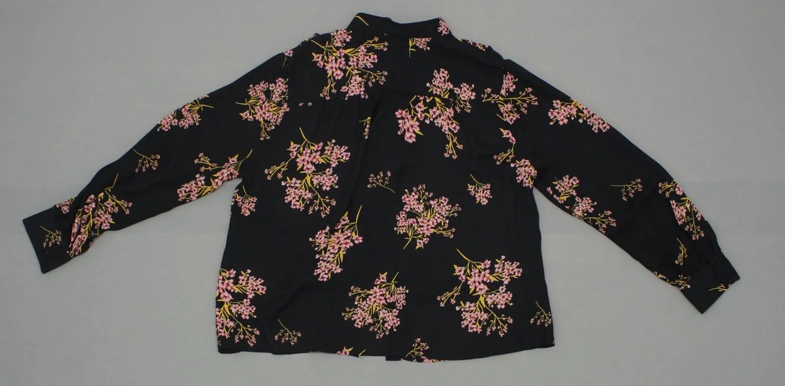 Who What Wear Women's Long Sleeve Button Up Dinner Blouse