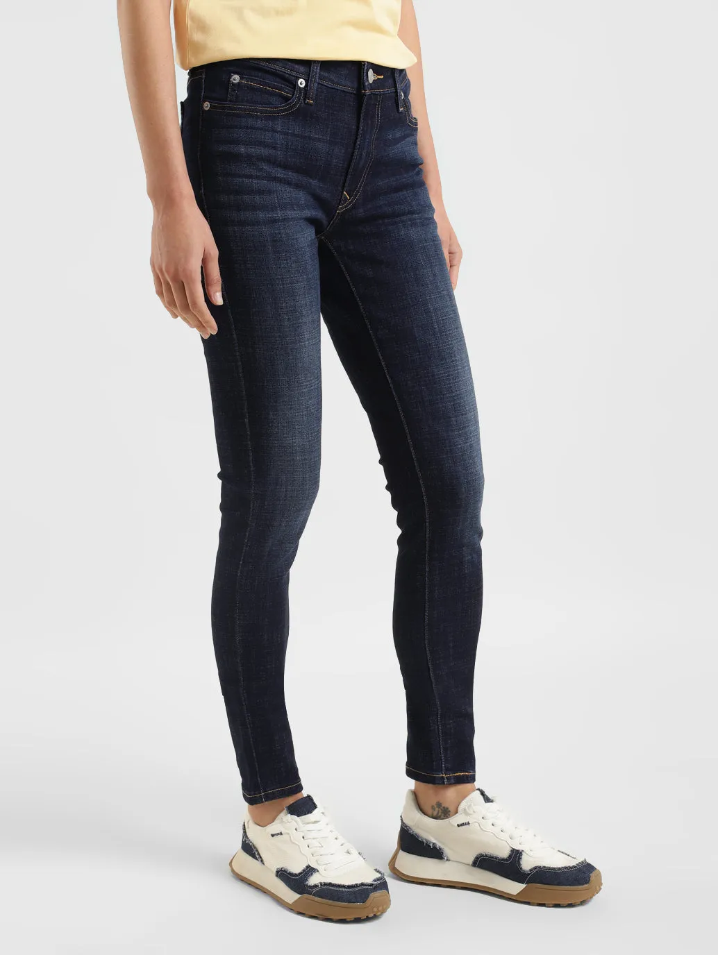 Women's 711 Blue Skinny Fit Mid Rise Jeans