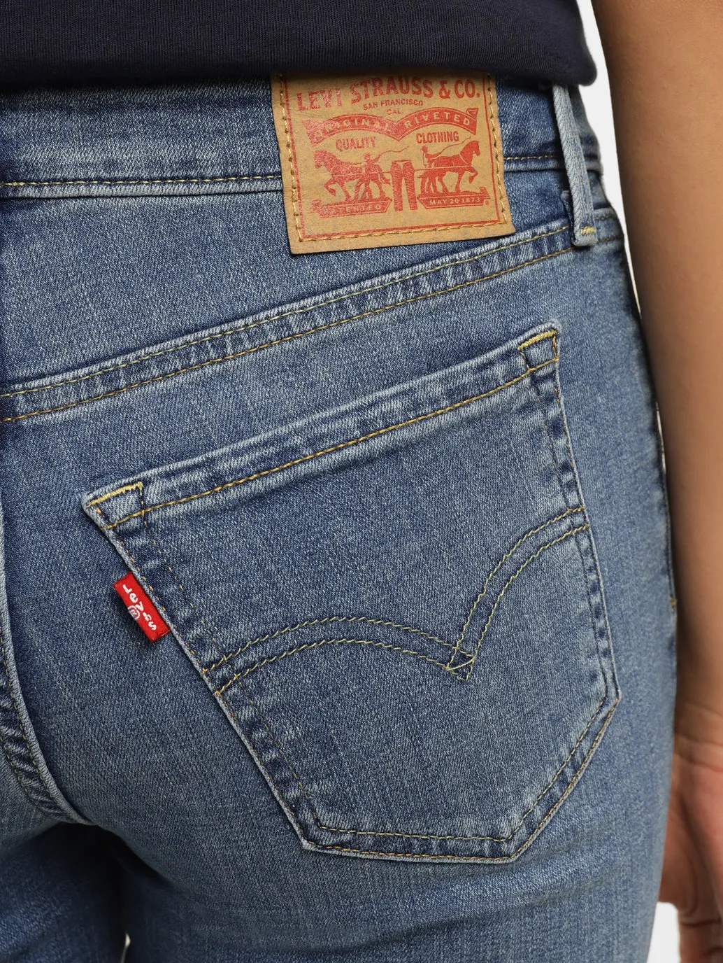 Women's 711 Blue Skinny Fit Mid Rise Jeans