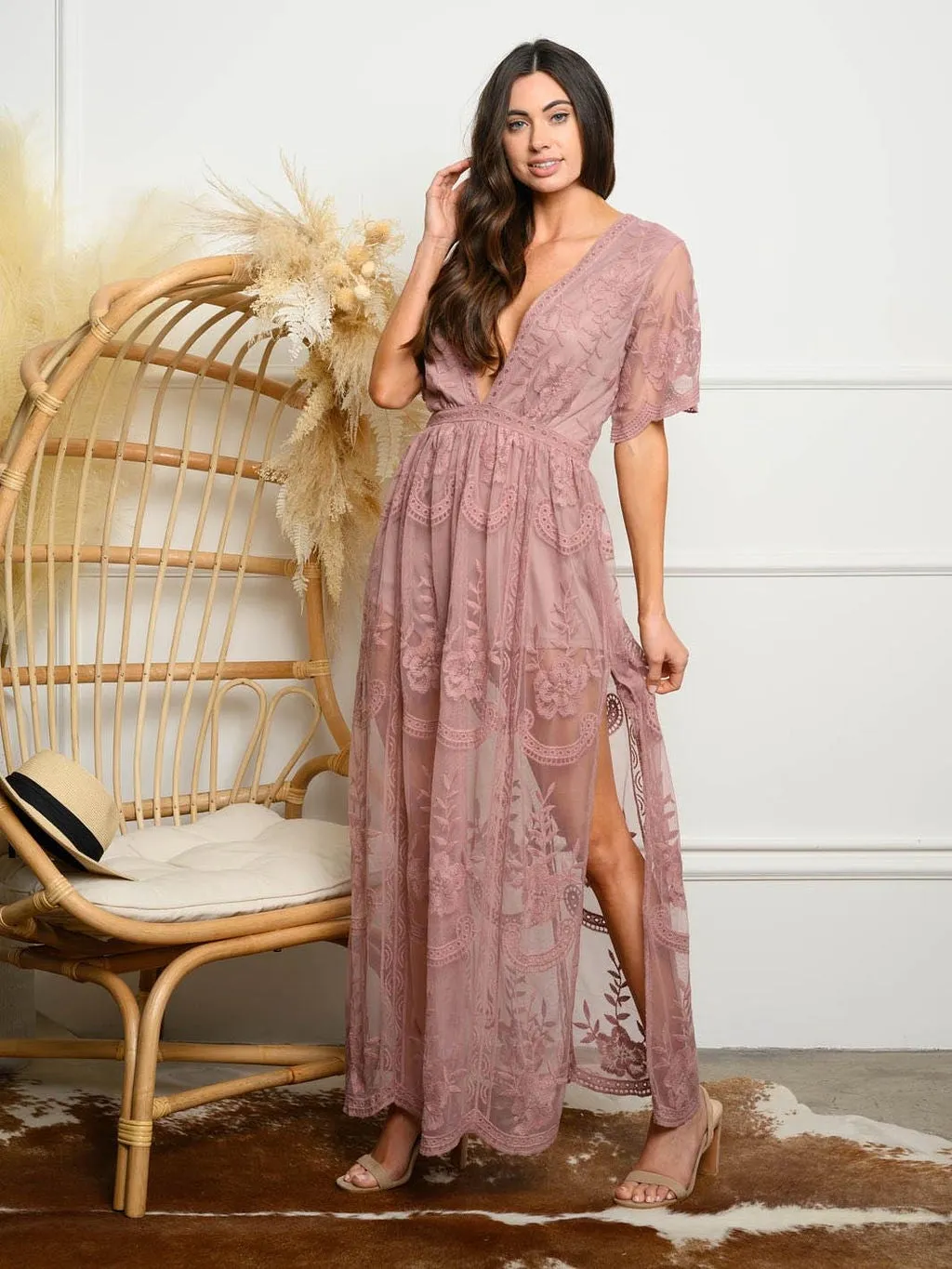 WOMEN'S V-NECK SHORT SLEEVE LACE MAXI DRESS