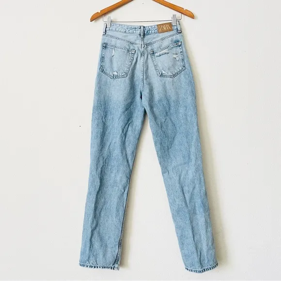 ZARA SIZE 2 Ripped Relaxed jeans
