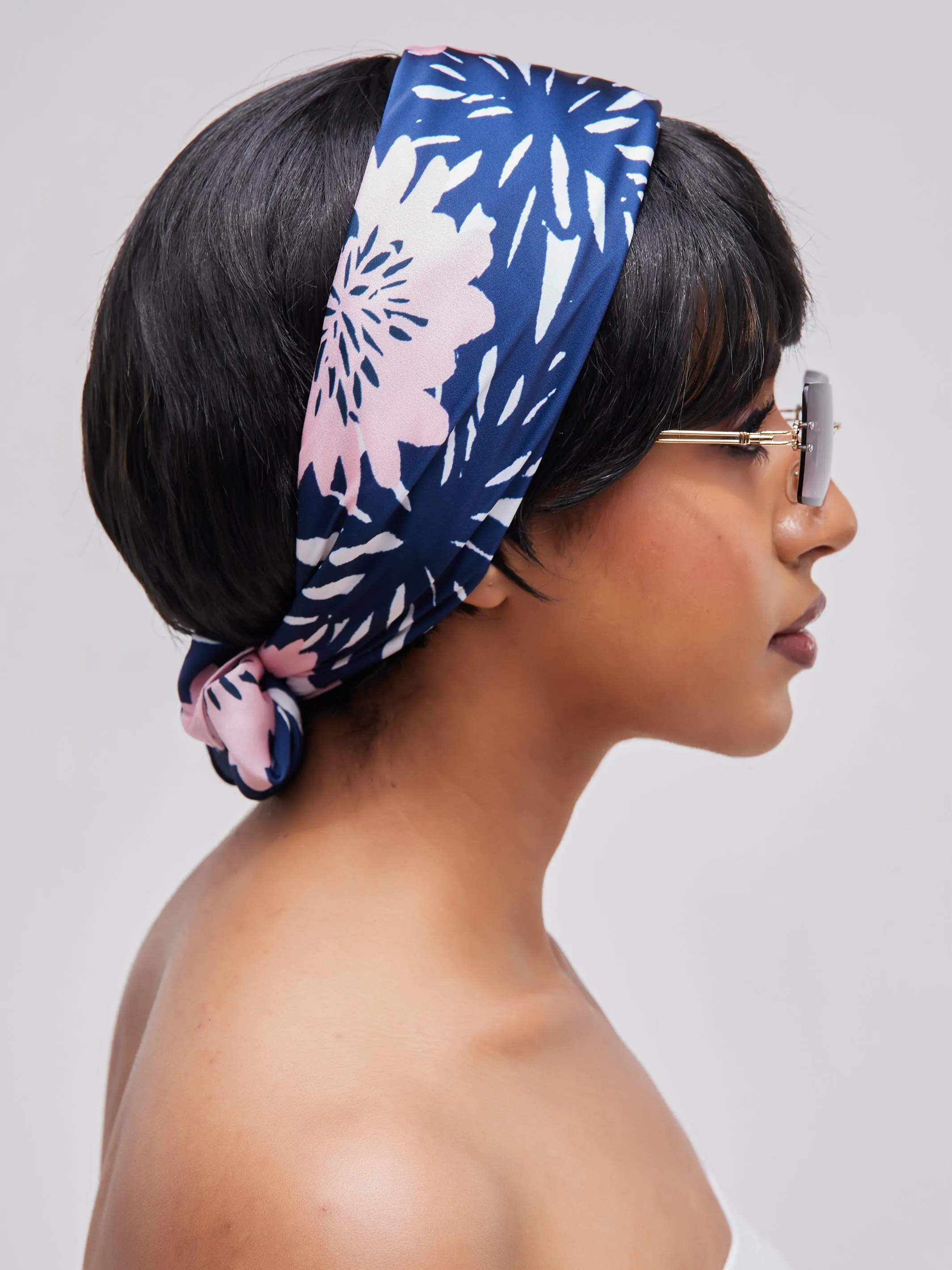 Zoya Essentials Satin Scarf - Pink Daffodils